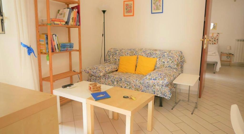 House With Garden And Parking Space In Mergellina Nápoles Exterior foto